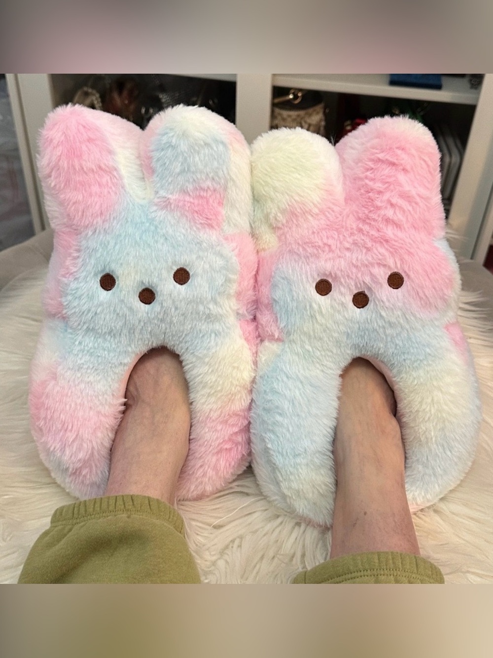 PEEPS Bunny Plush Slippers Women 8-9 and Big Kids Sz 6 NEW!